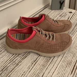 Dansko Elise tennis shoes leather women's